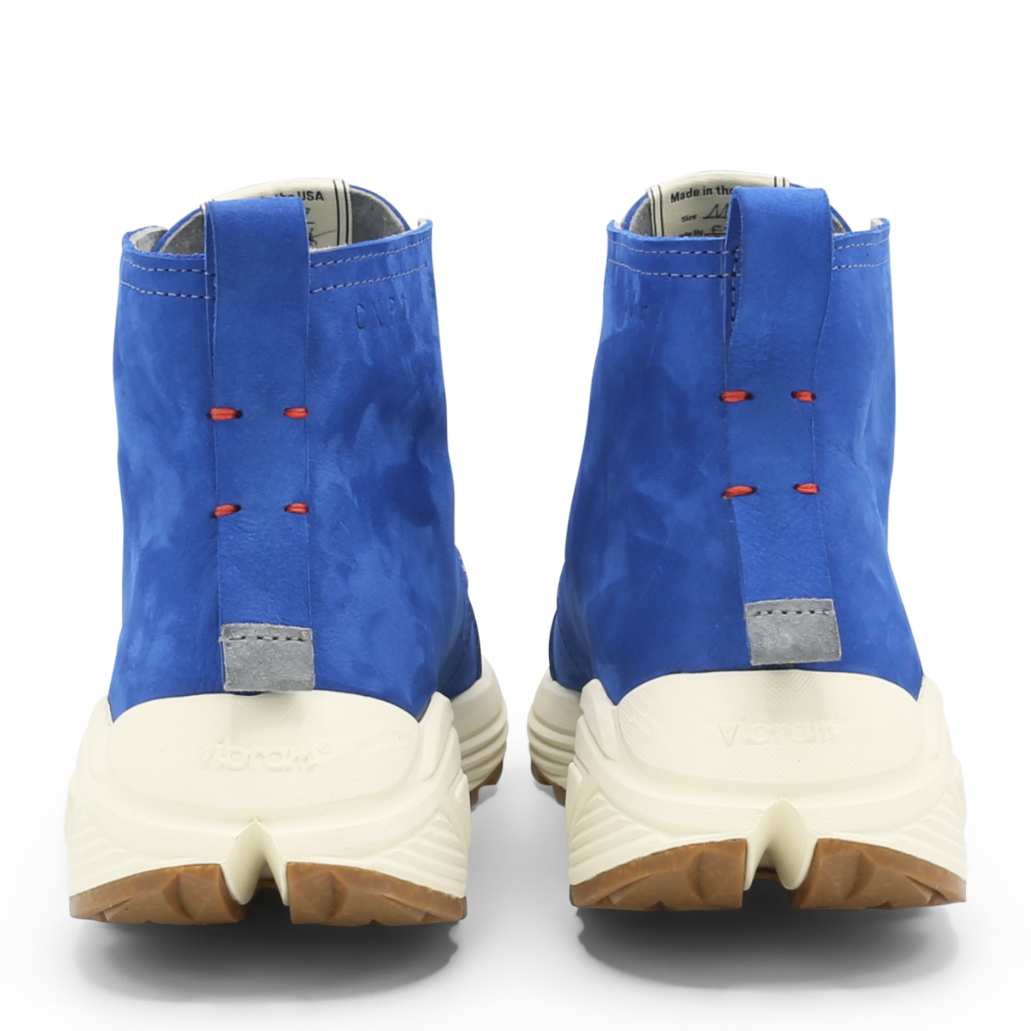 The Chukka boot pictured here inHittsville Blue - and pictured facing the rear, is Designed and handmade collaboratively in the USA alongside @comunitymade with upcycled leather and our new Vibram ecostep sole made from recycled materials. This boot’s got the perfect mix of style, comfort, durability, and a lighter footprint on the planet.