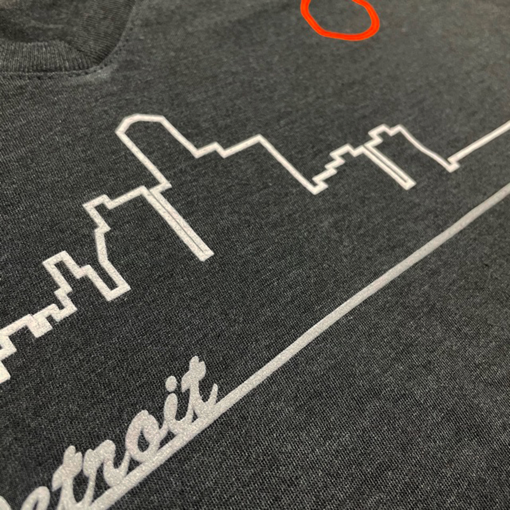 Ladies Relaxed V-Neck Detroit Skyline - Triblend Black